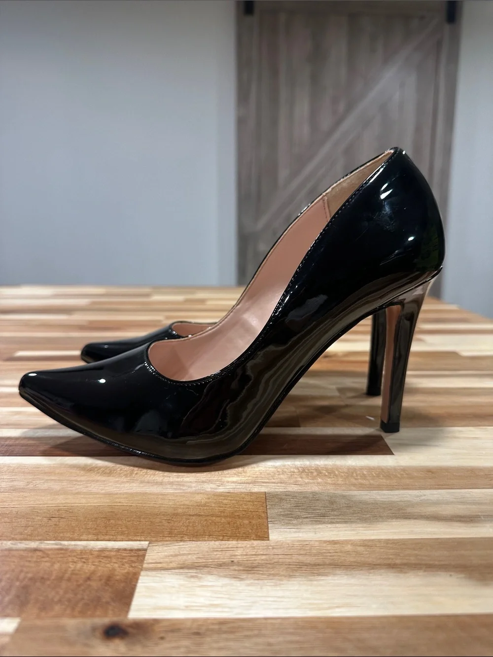 Michael Shannon Black Patent Pointed Toe Pumps 468